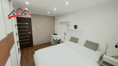 Na prenájom 2-izbový byt, 52 m², Prievidza, Svätoplukova