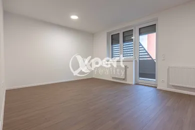 Na predaj 3-izbový byt, 78 m², Dunajská Streda
