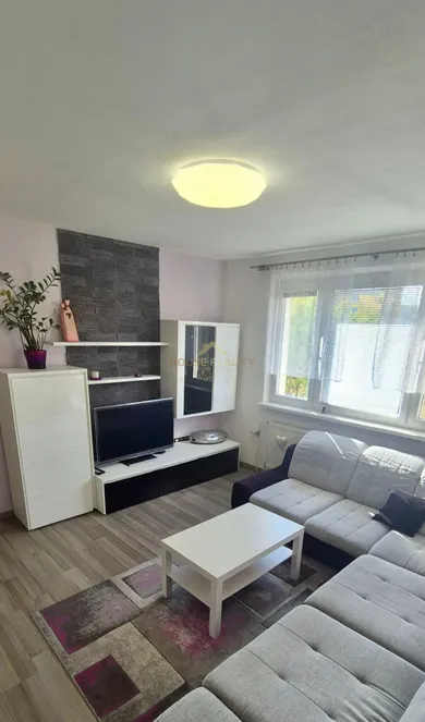 Byty na prenájom 3-izbový, Bratislava-Petržalka · €850