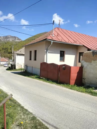 Na predaj 4-izbový dom, Kojšov