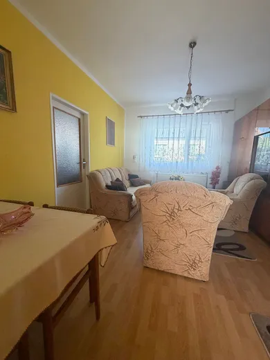 Na predaj 3-izbový dom, 110 m², Nitra
