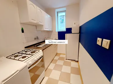 Na predaj objekt, 110 m², Bratislava-Staré Mesto, Jelenia