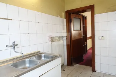 Na predaj 5-izbový dom, 250 m², Bratislava-Nové Mesto, Jaskový rad