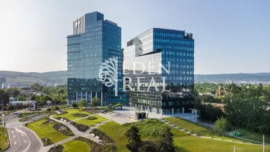 Lokale komercyjne na wynajem, Bratislava-Nové Mesto · €1290