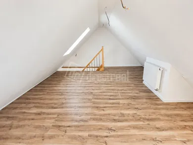 Na predaj 3-izbový byt, 71 m², Tomášikovo