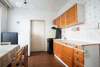 Na prenájom 3-izbový byt, 73 m², Nové Zámky, G. Bethlena