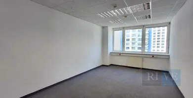 Na prenájom komerčné, 21 m², Bratislava-Ružinov, Prievozská