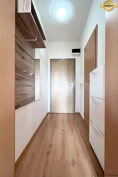 Na predaj 1-izbový byt, 40 m², Trenčín, Východná