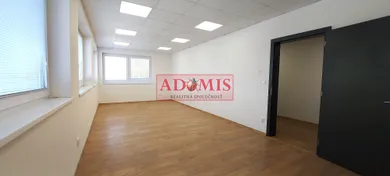 Lokale komercyjne na wynajem, Košice-Staré Mesto · €11
