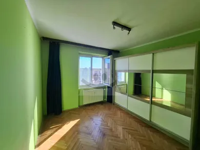 Na prenájom 2-izbový byt, 54 m², Komárno
