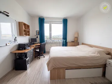 Na predaj 4-izbový byt, 98 m², Partizánske, Pod Šípkom