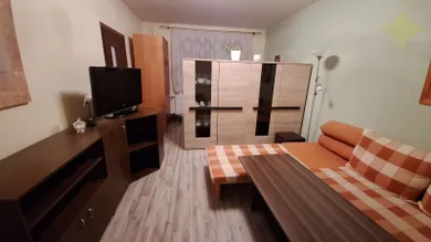 Na prenájom 2-izbový byt, 68 m², Zlaté Moravce, Hviezdoslavova