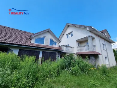 Na predaj 7-izbový dom, 267 m², Čierny Balog, Zadná
