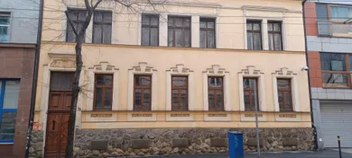 Eladó házak, Bratislava-Staré Mesto · €2 200 000