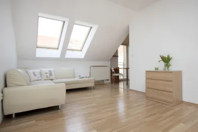 Byty na prenájom 2-izbový, Šamorín · €650