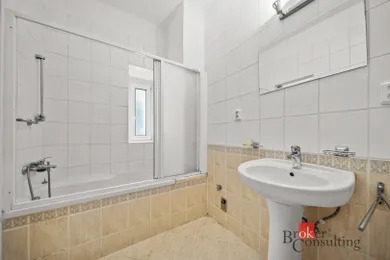 Na predaj 3-izbový byt, 75 m², Bratislava-Nové Mesto, Belehradská