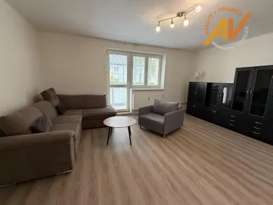 Na prenájom 2-izbový byt, 57 m², Poprad, Okružná
