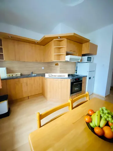 Na predaj 3-izbový byt, 106 m², Bratislava-Nové Mesto