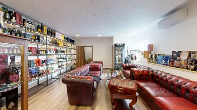 Na predaj komerčné, 66 m², Trnava, Halenárska