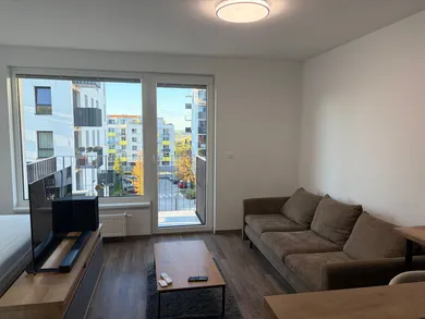 Na prenájom 1-izbový byt, 38 m², Bratislava-Dúbravka, Agátová