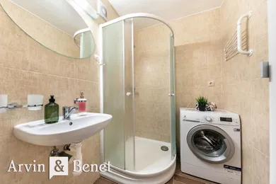 Na predaj 2-izbový byt, 60 m², Bratislava-Lamač, Studenohorská