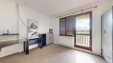 Na prenájom 4-izbový byt, 95 m², Pezinok, Dobšinského