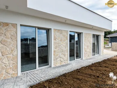 Na predaj 4-izbový dom, 119 m², Modrovka