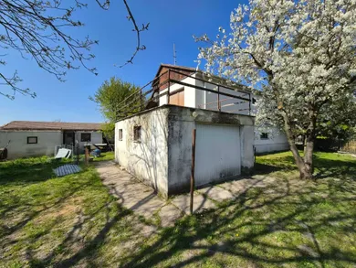 Na predaj dom, 200 m², Nesvady, Nová