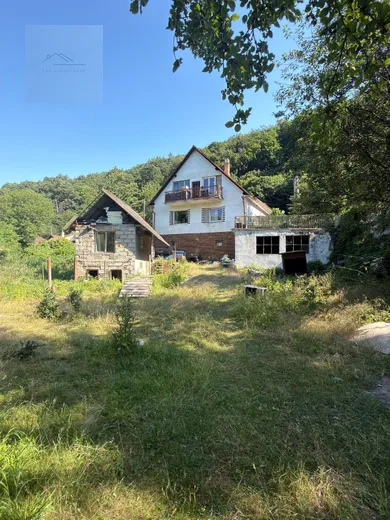 Na predaj 5-izbový dom, Borinka