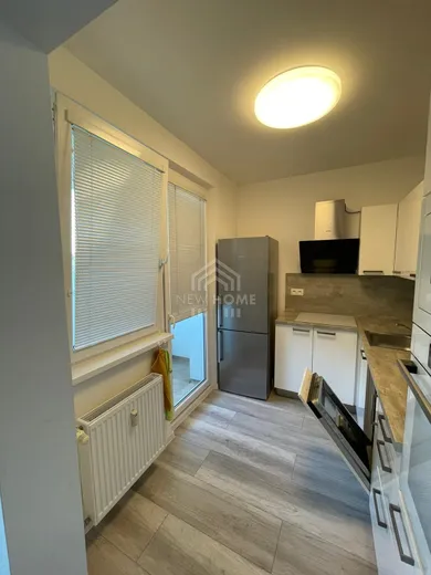 Na prenájom 2-izbový byt, 50 m², Bratislava-Ružinov, Hraničná