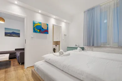 Na prenájom 2-izbový byt, 41 m², Bratislava-Staré Mesto