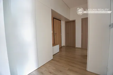 Na predaj 3-izbový byt, 58 m², Spišská Nová Ves, Námestie Iglovia