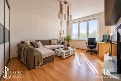 Na predaj 2-izbový byt, 46 m², Bratislava-Nové Mesto, Mikovíniho