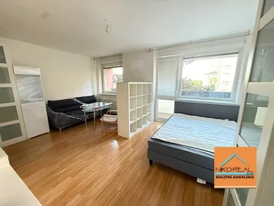 Apartments for sale, 1-room in Bratislava-Nové Mesto · €179,900