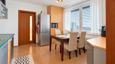 Eladó lakások, 3-szobás, Skalica · €149 900