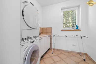 Na predaj 6-izbový dom, 408 m², Bratislava-Rusovce