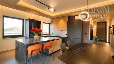 Na predaj 3-izbový byt, 93 m², Nové Zámky