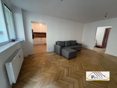 Na predaj 3-izbový byt, 72 m², Bratislava-Staré Mesto, Medená