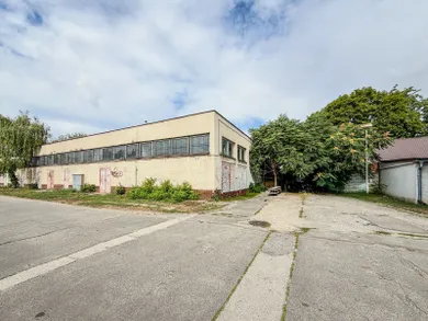 Na predaj komerčné, 59 m², Trnava, Bratislavská