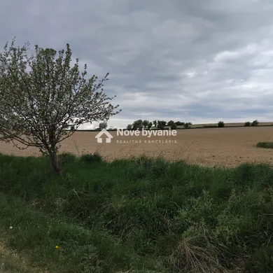 Na predaj pozemok, 520 m², Rosina