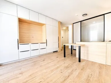 Mieszkania na wynajem, 1-pokojowe, Bratislava-Dúbravka · €570