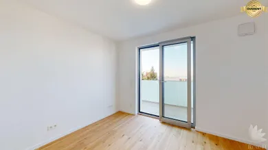 Na prenájom komerčné, 68 m², Bratislava-Staré Mesto, Drotárska cesta