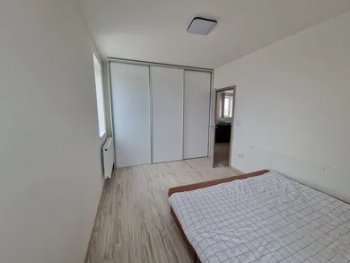 Na prenájom 3-izbový byt, 62 m², Senec, Šamorínska