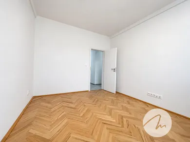 Na prenájom 2-izbový byt, 59 m², Bratislava-Nové Mesto, Sibírska