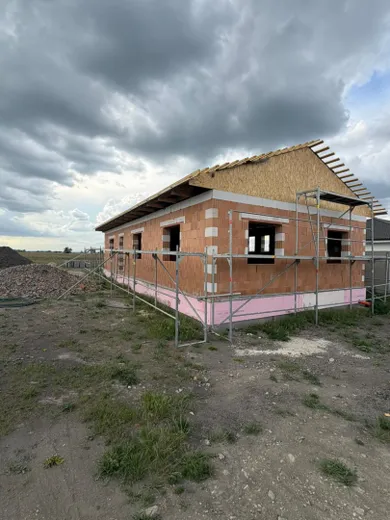 Na predaj 4-izbový dom, 101 m², Bellova Ves