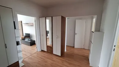 Na prenájom 3-izbový byt, 71 m², Bratislava-Karlova Ves