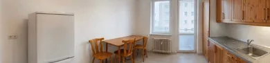 Na prenájom 3-izbový byt, 75 m², Bratislava-Staré Mesto, Björnsonova