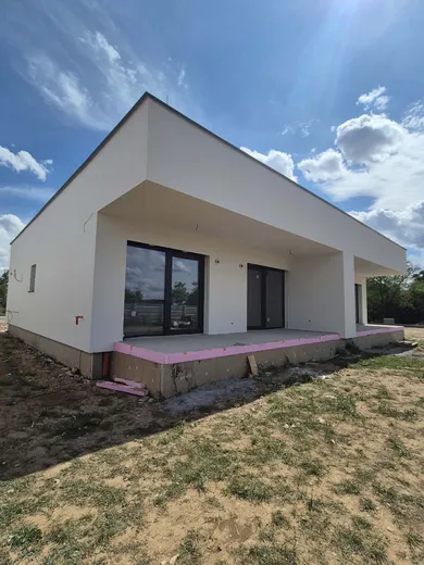 Na predaj dom v Nitra · €239 000 · Novostavba