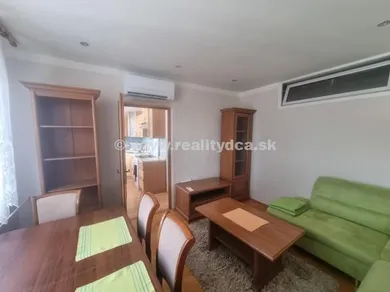 Na prenájom 3-izbový byt, 81 m², Dubnica nad Váhom