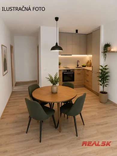 Na predaj 4-izbový byt, 87 m², Nitra